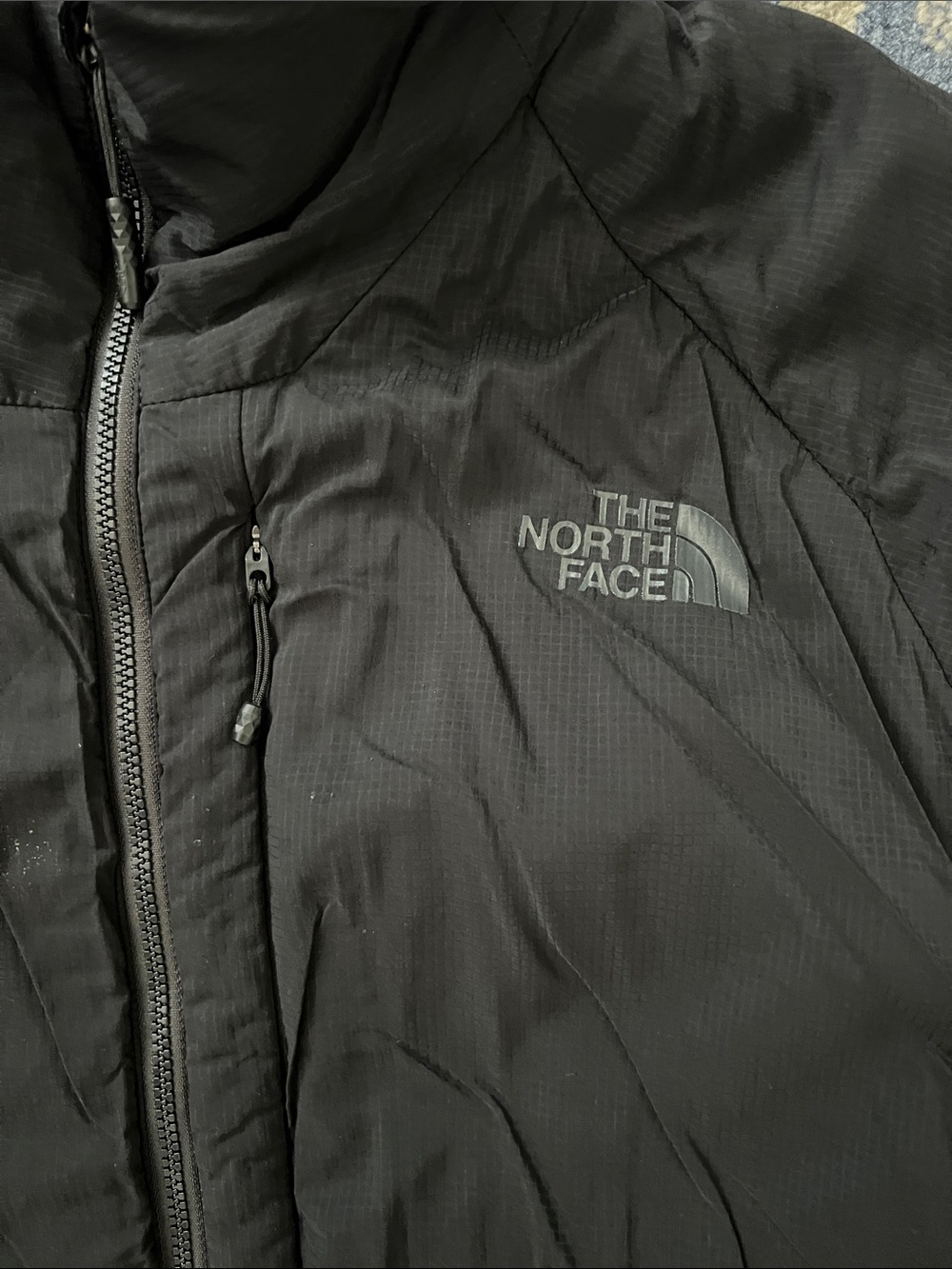 The North Face Black Men's Insulated Puffer Jacket - Picture 2 of 8